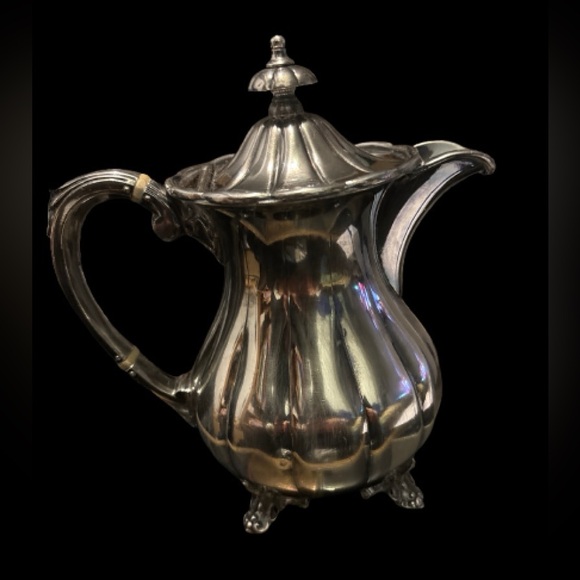 The Hannow Silver Company Primrose Plate Silver Coffee/ Teapot - Picture 6 of 9